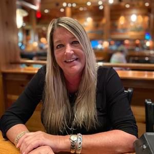 Meet your Posher, Sandy